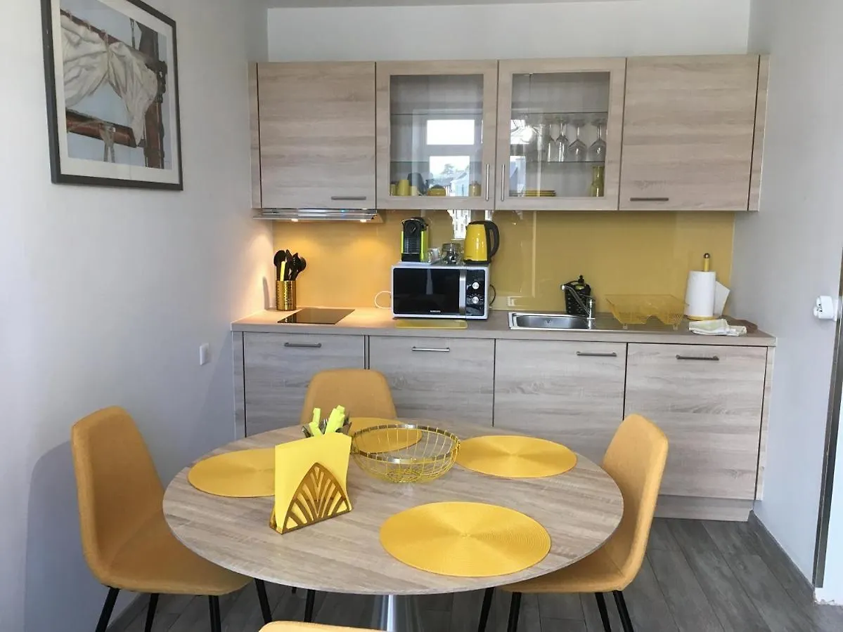 Appartements De La Baie Crozon 0*,  France